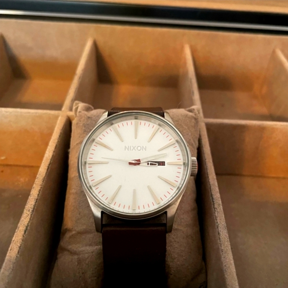 Nixon Sentry